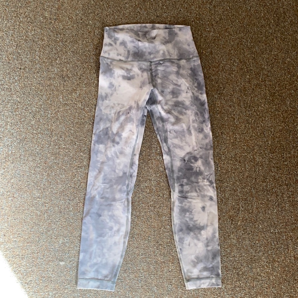 Diamond Dye Lululemon Aligns